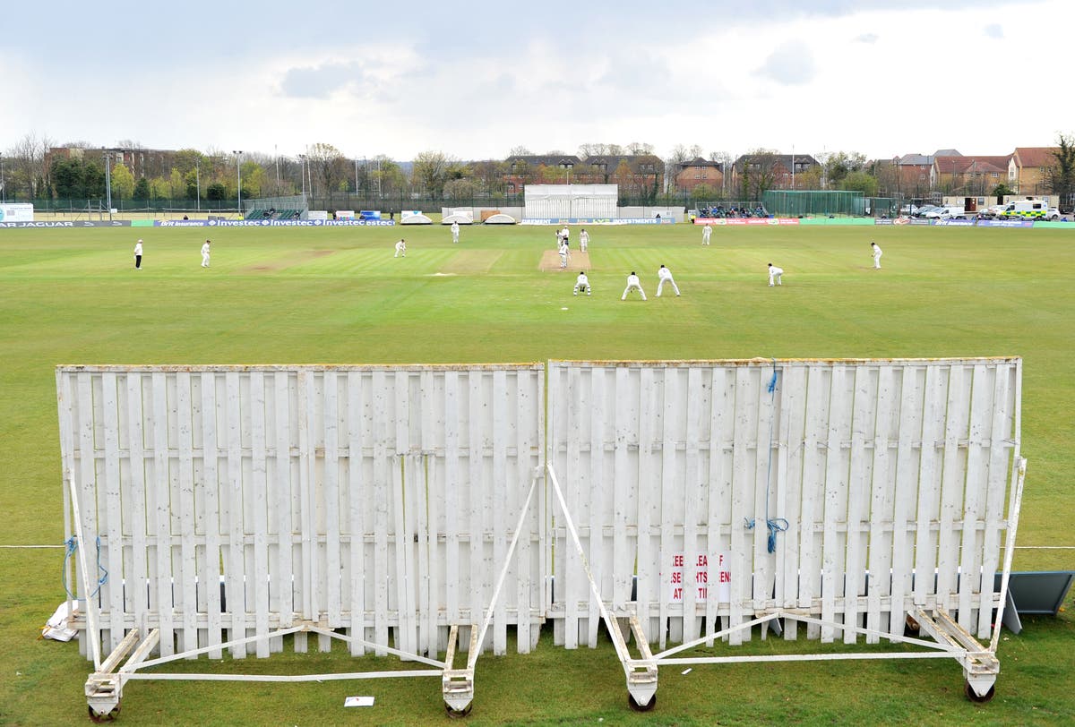 Bowlers shine as Lancashire bid to land Championship title