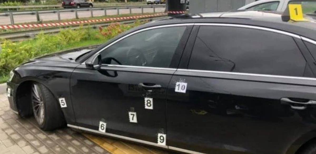 Driver wounded as shots fired at car of Ukrainian president&rsquo;s top aide 