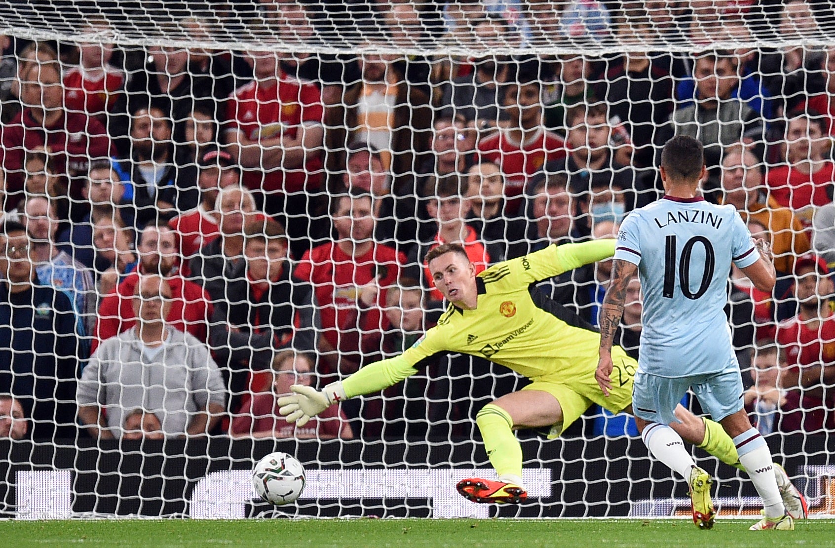 Manuel Lanzini scored West Ham’s winner in the 10th minute