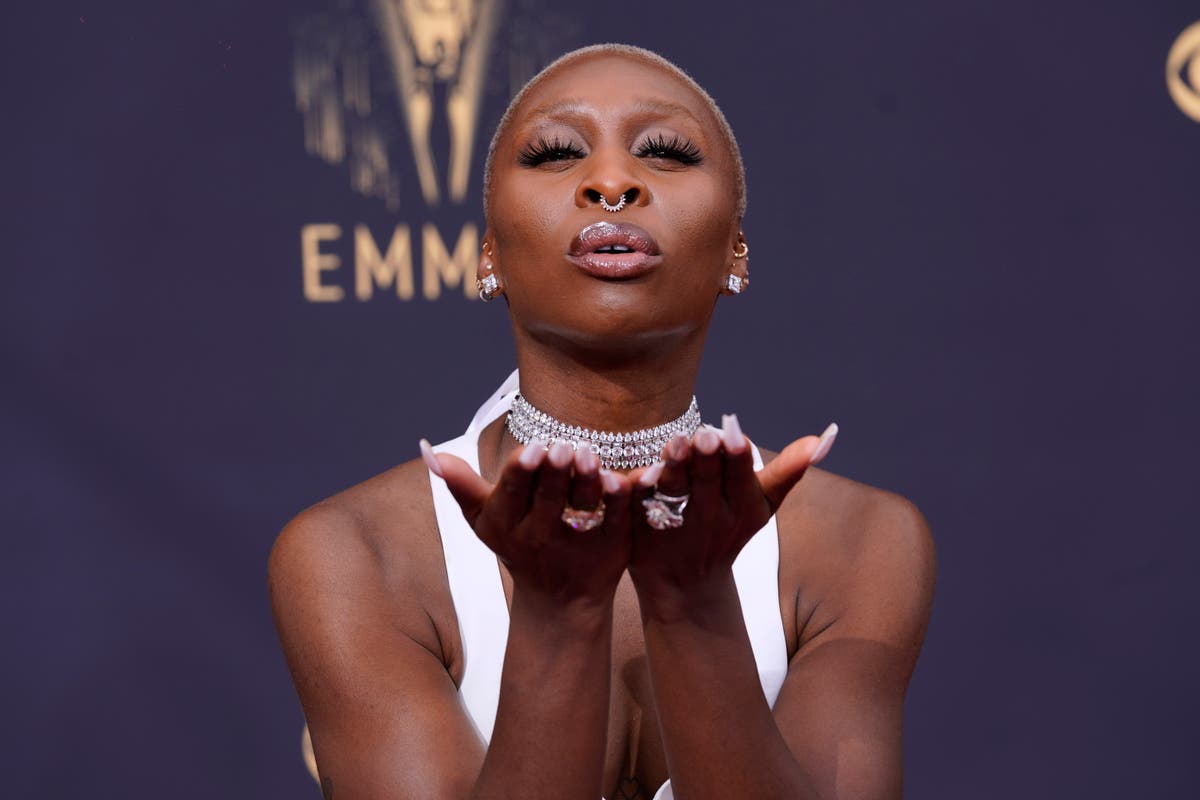 Cynthia erivo stand. Актриса Синтия Эриво. Синтия Эриво 2022. Синтия Эриво 911. Синтия Эриво Фея.