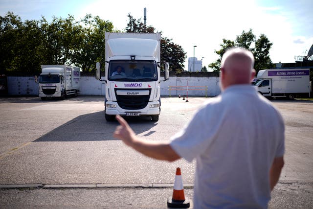 GBRETAÑA CAMIONEROS