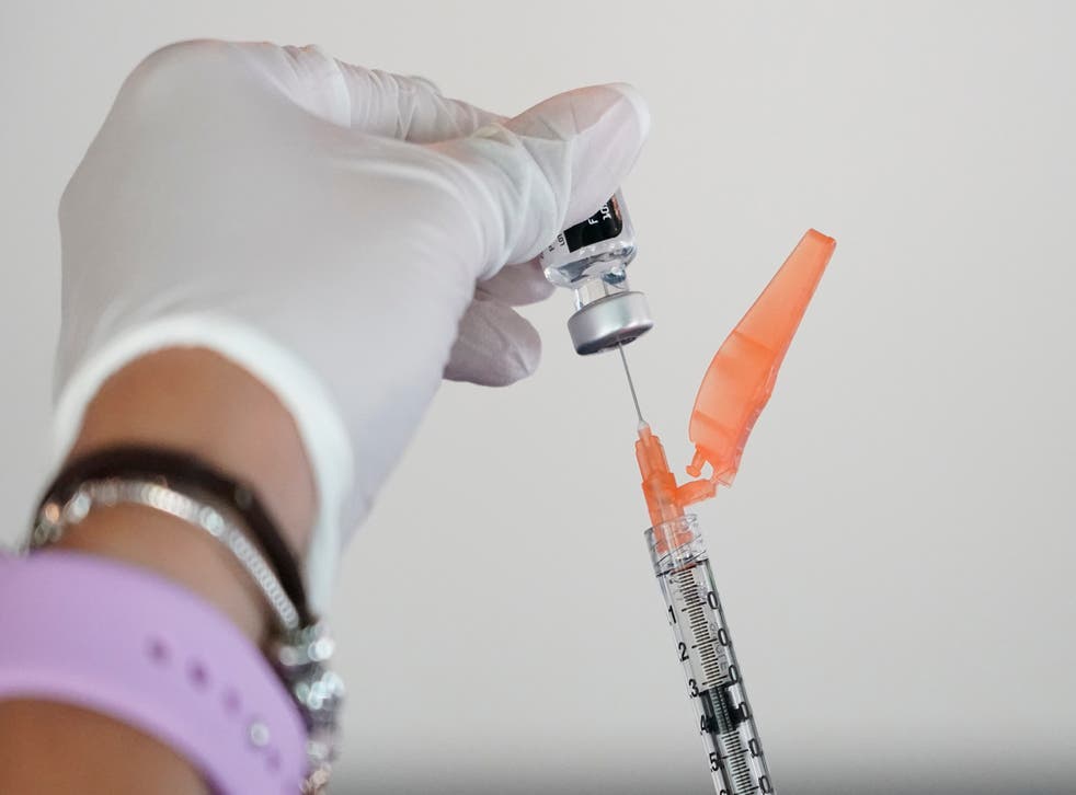 AP EXPLICA-CORONAVIRUS-EEUU-VACUNAS