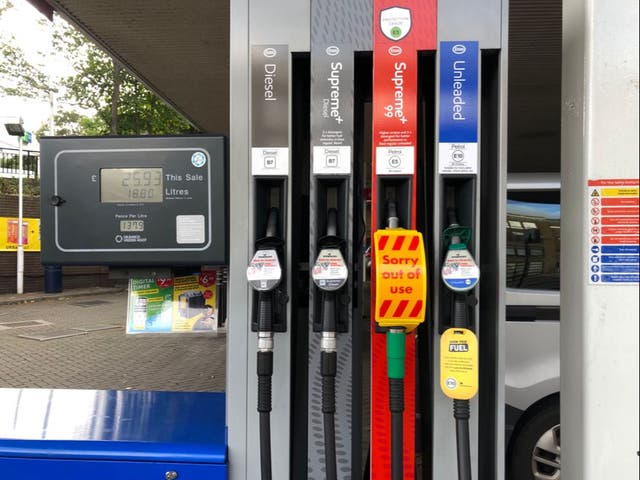 <p>A petrol pump carries an “out of order” sign at an Edinburgh forecourt, as the symptoms of the HGV crisis intensify</p>
