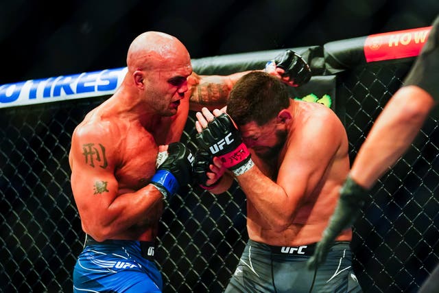 <p>Robbie Lawler stopped Nick Diaz in the third round of their rematch</p>
