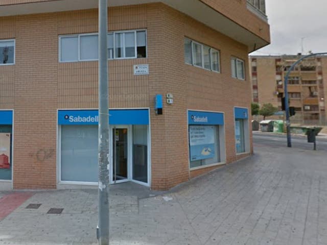 <p>The attempted robbery reportedly took place at a Sabadell Bank branch in Alicante</p>