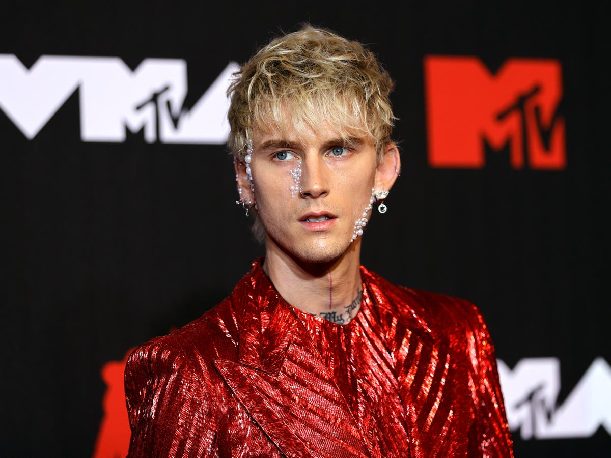 Machine Gun Kelly asked to ‘apologise to Black women’ after ‘disturbing’ interview resurfaces online Machine Gun Kelly asked to ‘apologise to Black women’ after ‘disturbing’ interview resurfaces online