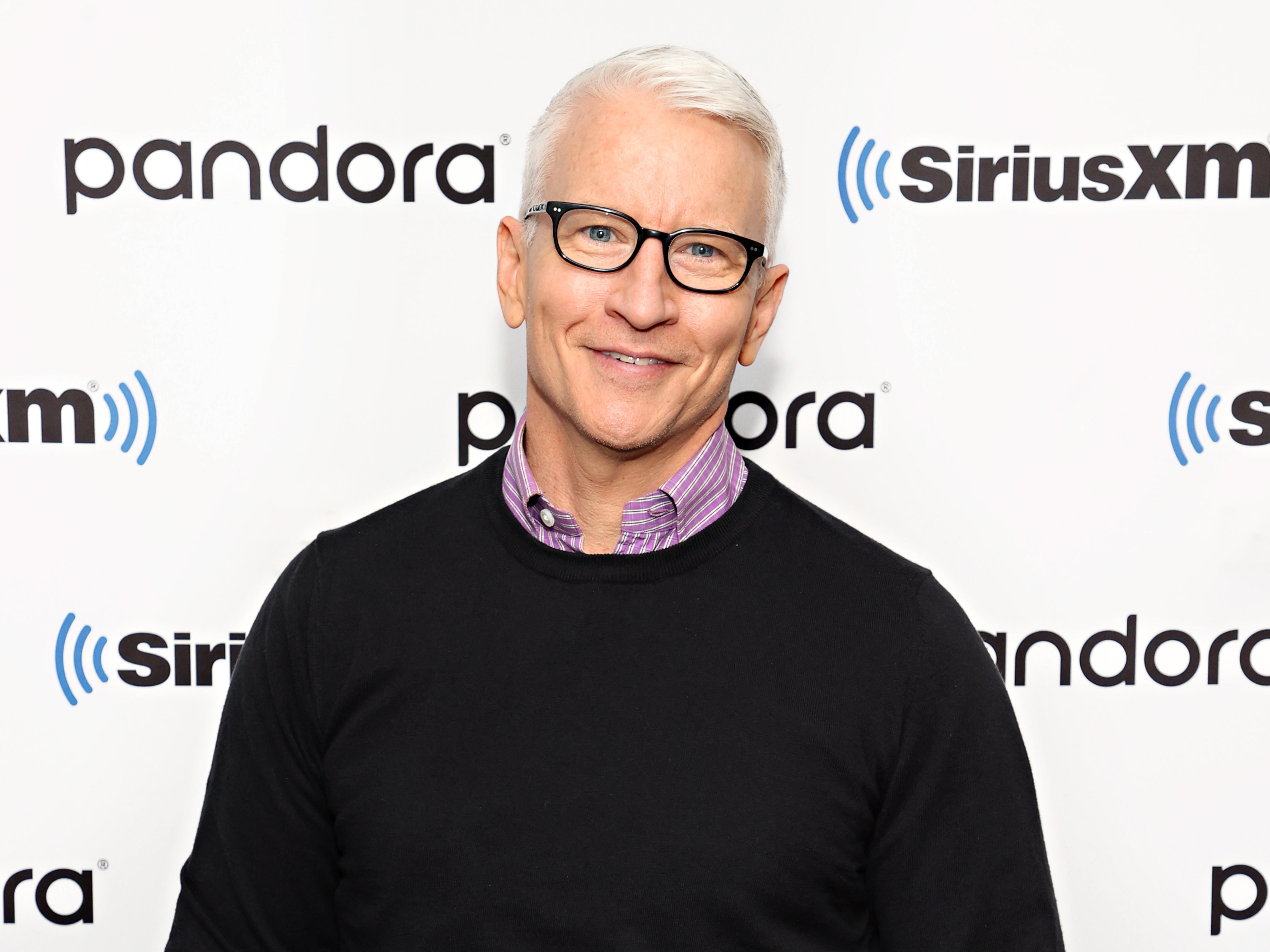 <p>Cooper es hijo de Gloria Vanderbilt, ella misma tataranieta de Cornelius Vanderbilt, uno de los estadounidenses más ricos de todos los tiempos. </p>