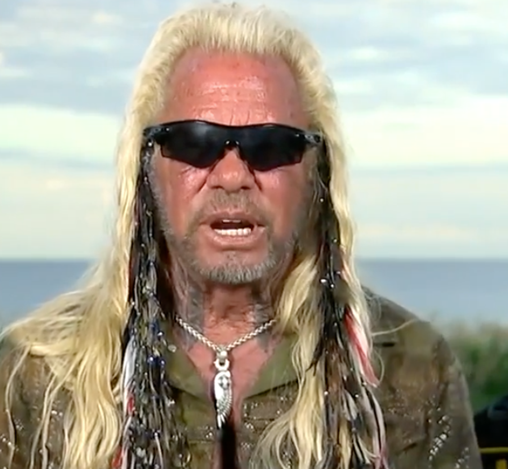 Gabby Petito Brian Landry S Mother Dog The Bounty Hunter Calls 911 To Claim He Has 1 000 Leads Lovebylife