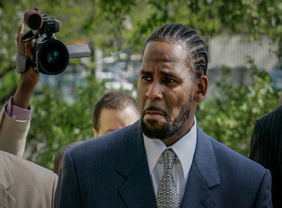 VIOLENCIA SEXUAL-R KELLY