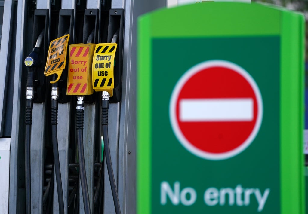 Army tanker drivers to be put on standby amid fuel supply issues