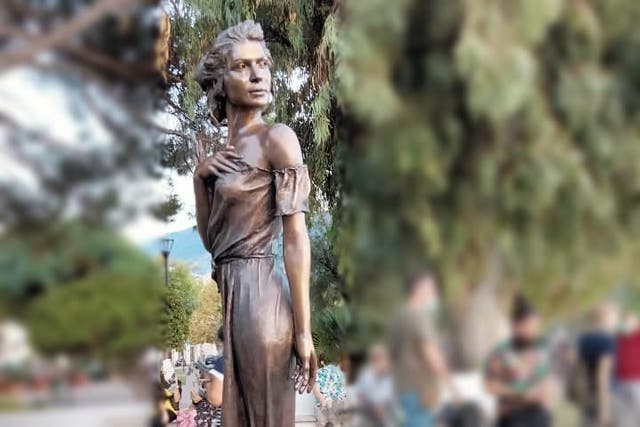 <p>The statue is sculptor Emanuele Stifano’s tribute to Luigi Mercantini’s poem ‘The Gleaner of Sapri’ </p>