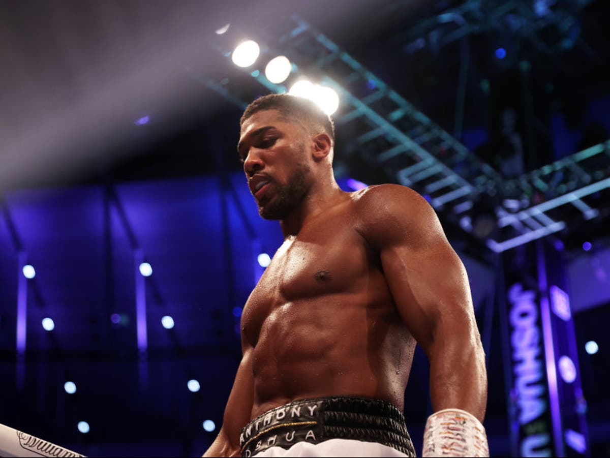 Anthony Joshua is &lsquo;sulking&rsquo; and &lsquo;fixated on mistakes he made&rsquo; in Oleksandr Usyk defeat