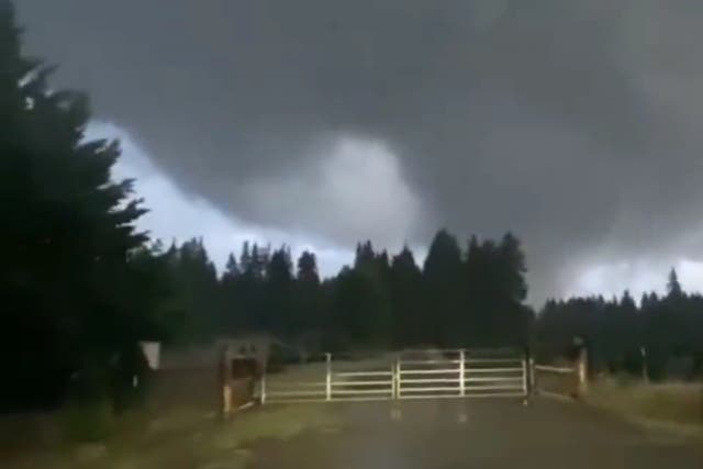 Imágenes en las redes sociales mostraron un tornado en el estado de Washington