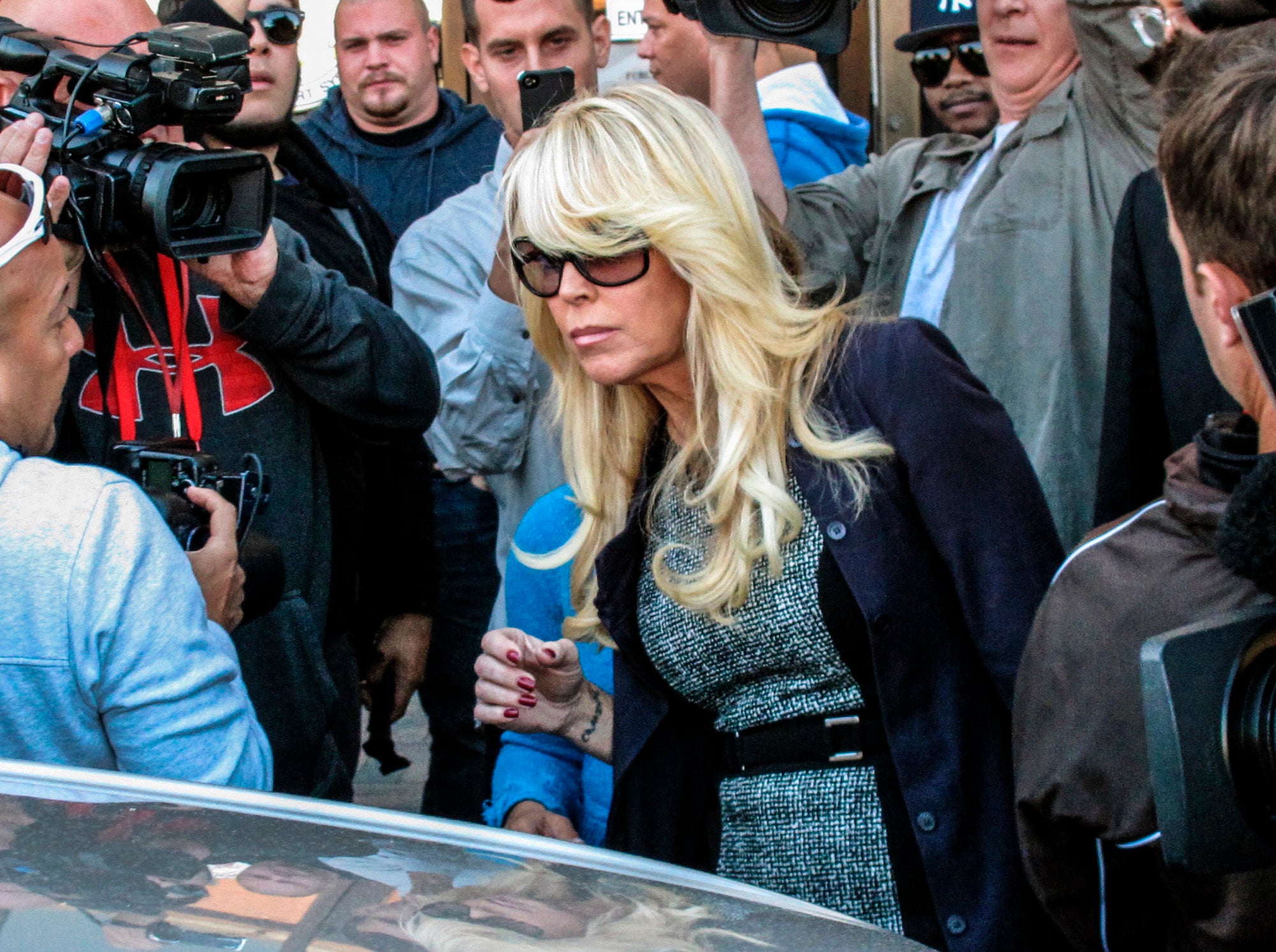 Lindsay Lohan's mom Dina pleads guilty to drunken driving | The Independent