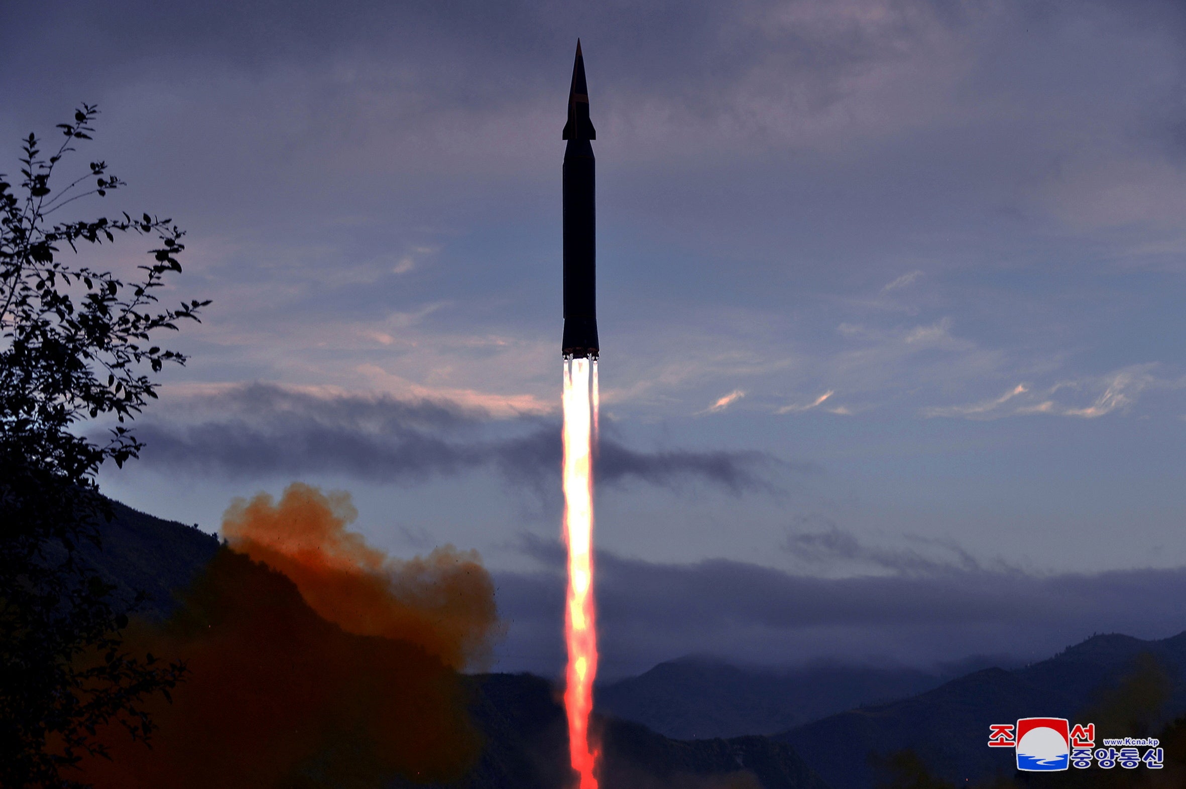 September 2021: the newly developed hypersonic missile Hwasong-8 is test-fired in North Korea