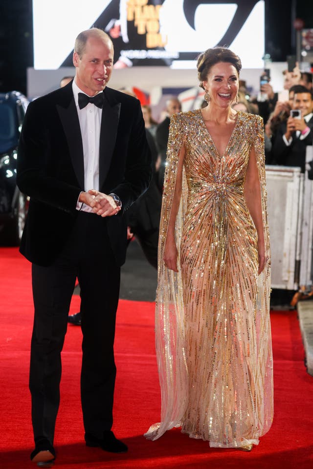 Kate was a vision in gold at the James Bond premiere (Chris Jackson/PA)