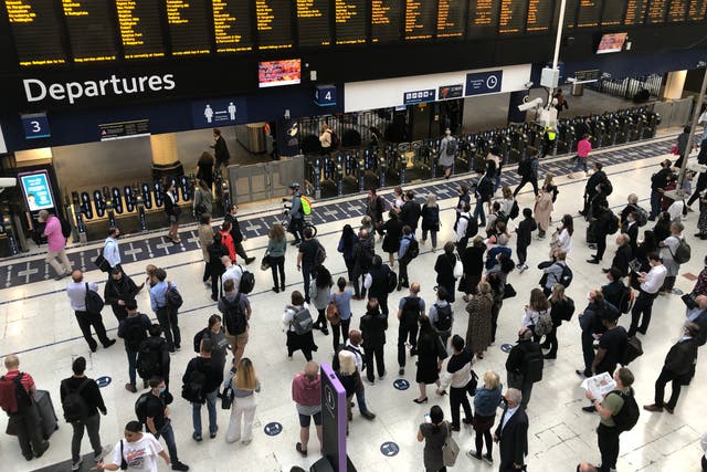 <p>Fares fair? Commuters at the UK’s busiest railway station, London Waterloo</p>