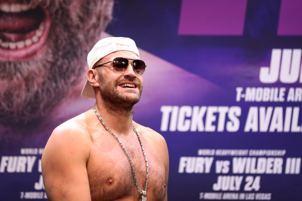 Tyson Fury plans to weigh in at career heaviest weight for Deontay Wilder fight