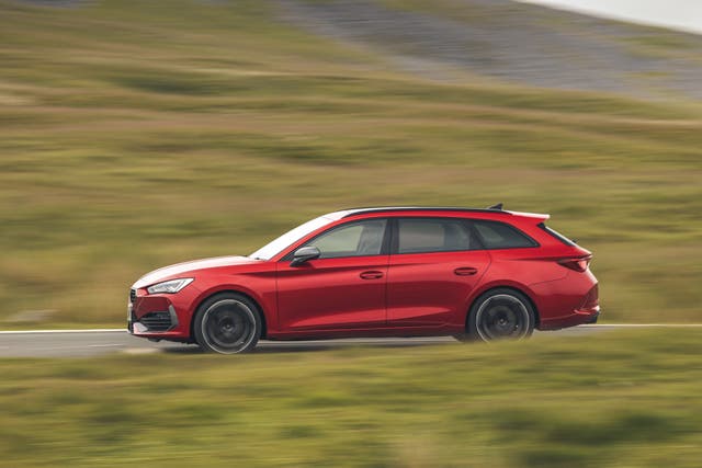 <p>The Leon Estate hits 60mph in about five seconds and is easy to hustle around country roads, while the brakes are especially reassuring</p>