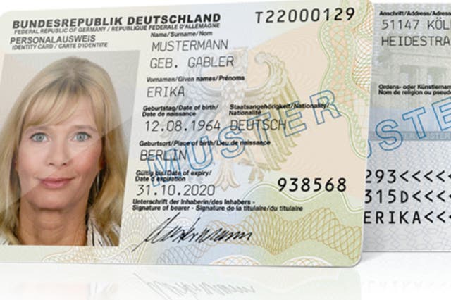 <p>Dodgy document? A German national identity card</p>