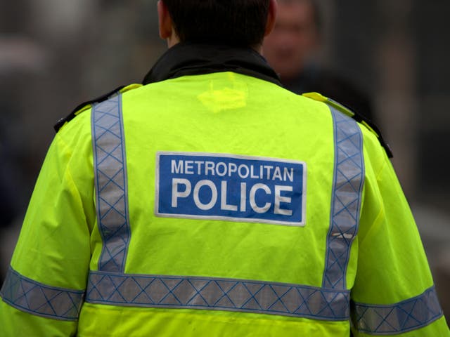 Un oficial de policía metropolitana