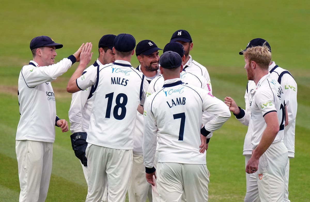 Warwickshire land glorious domestic double with Bob Willis Trophy win