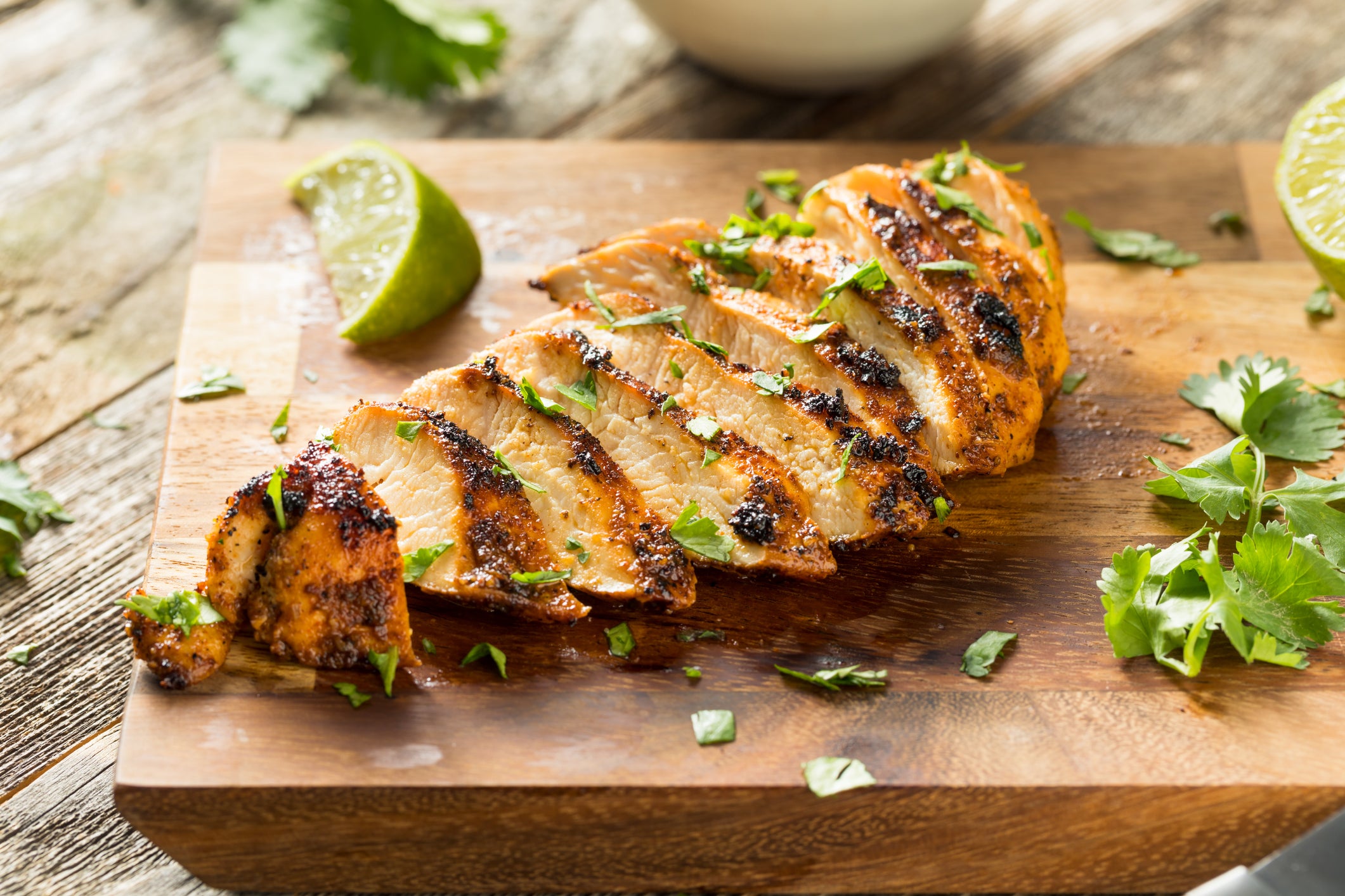 Grilled chicken breast with coriander and lime