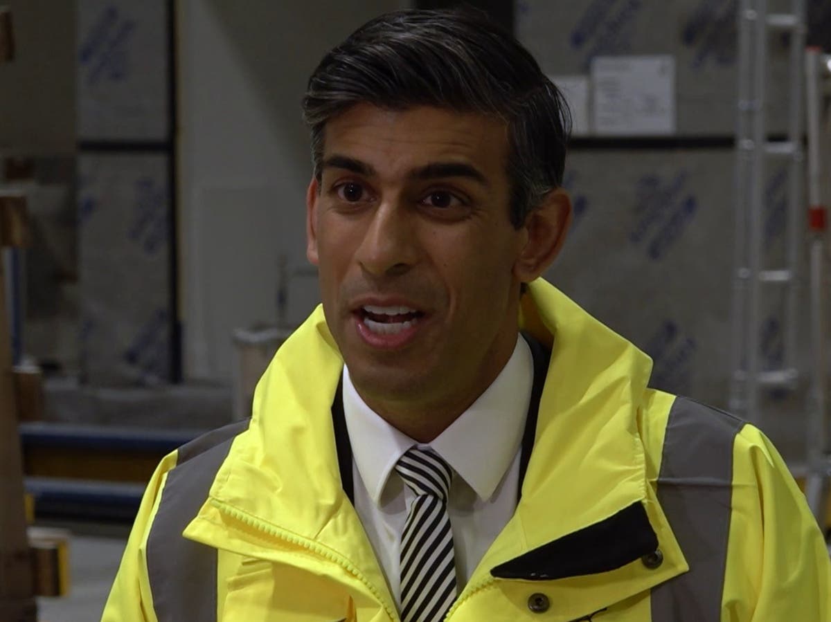 Sunak pledges £500m to help people back into work after Covid