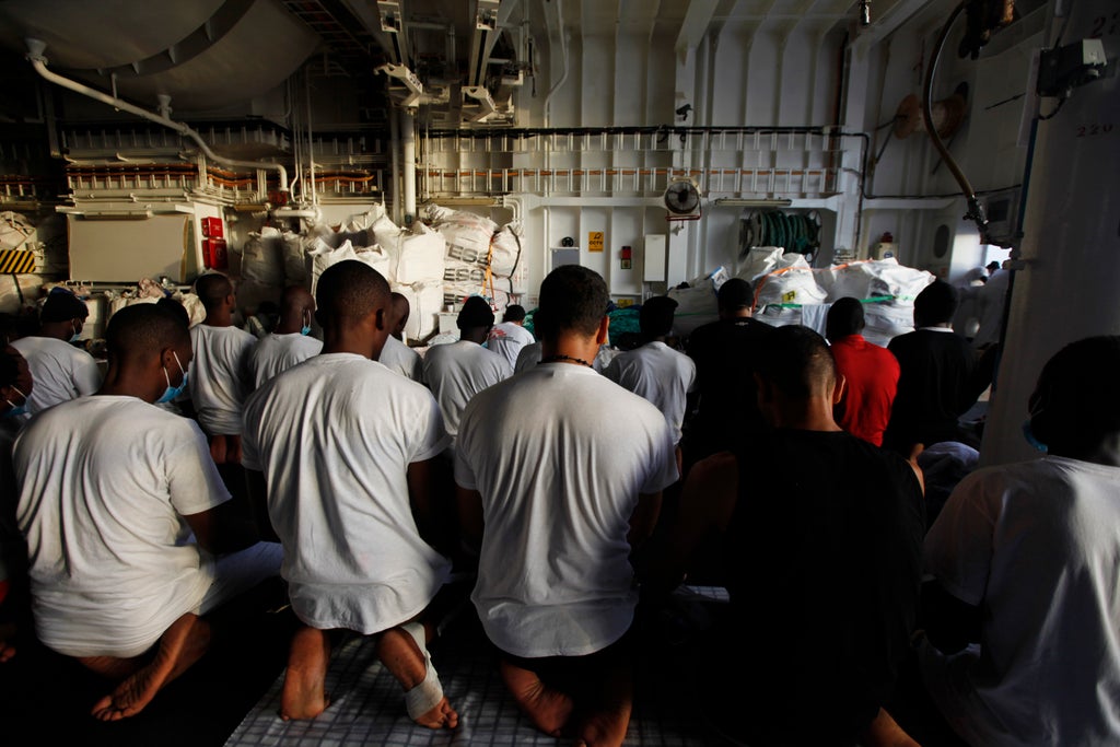 Libyas migrant roundup reaches 4,000 amid major crackdown