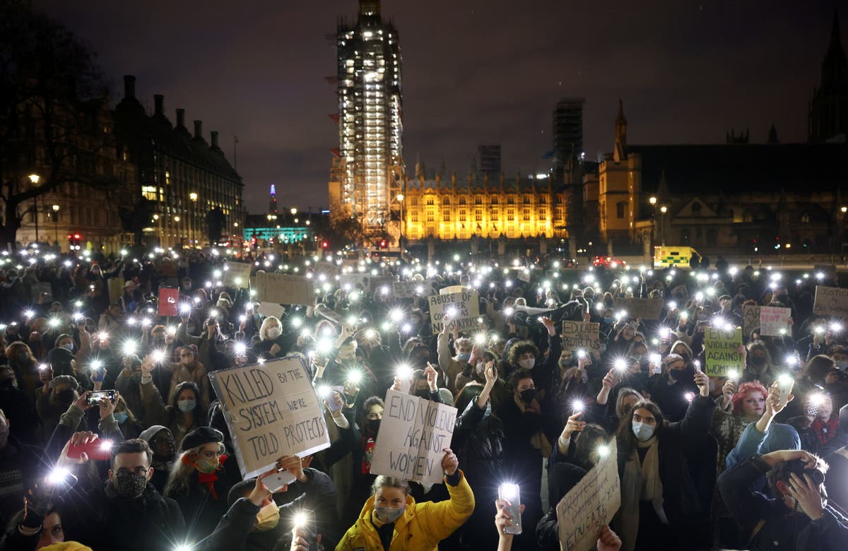 Sarah Everard: Ministers pledge £25m to make streets safer for women as PM criticises ‘infuriating’ police failings