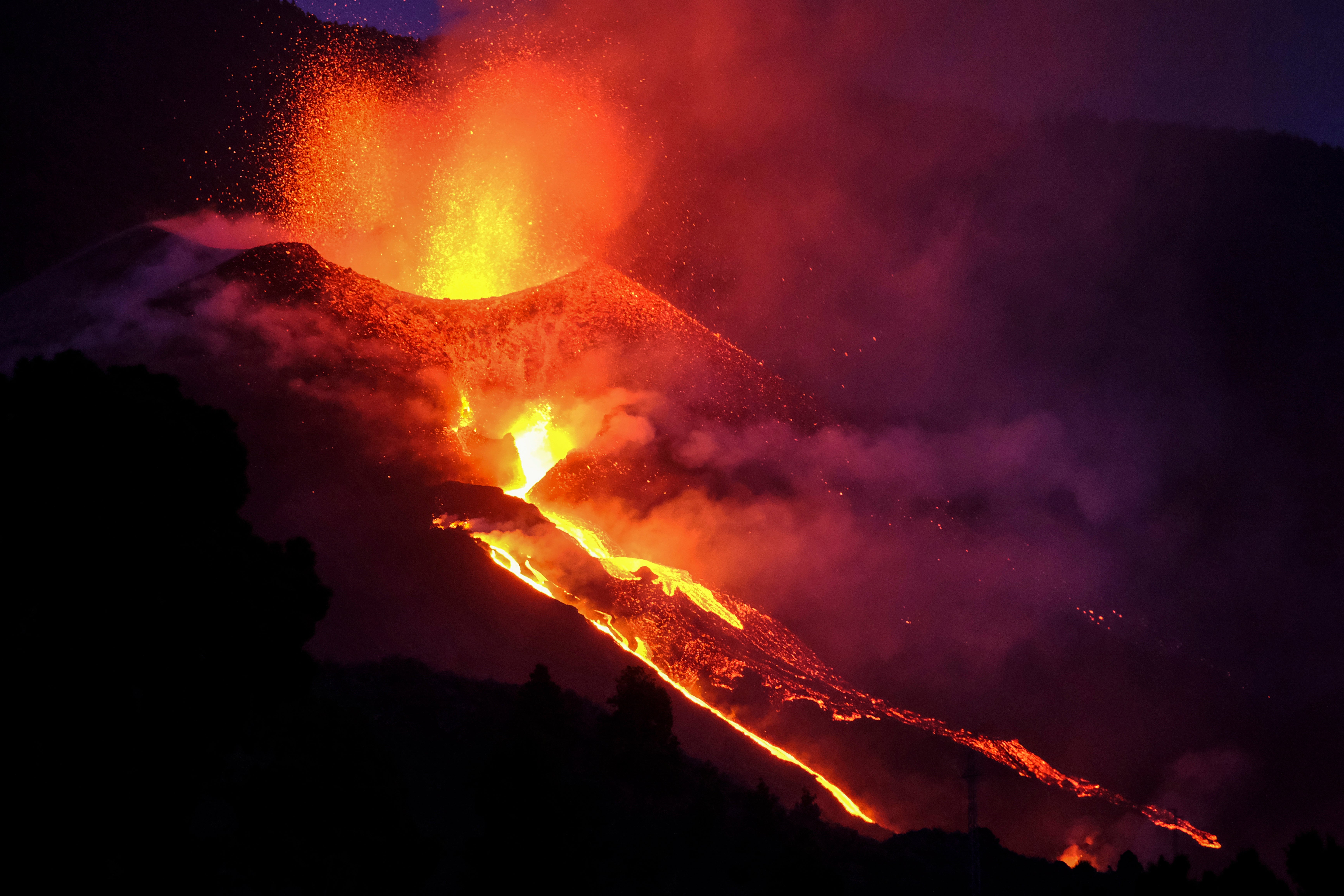 Volcano island. Извержение вулкана Кумбре-Вьеха 2021. Ла Пальма Испания вулкан. Вулкан ла Кумбре. Volcanic Eruption ла Пальма.