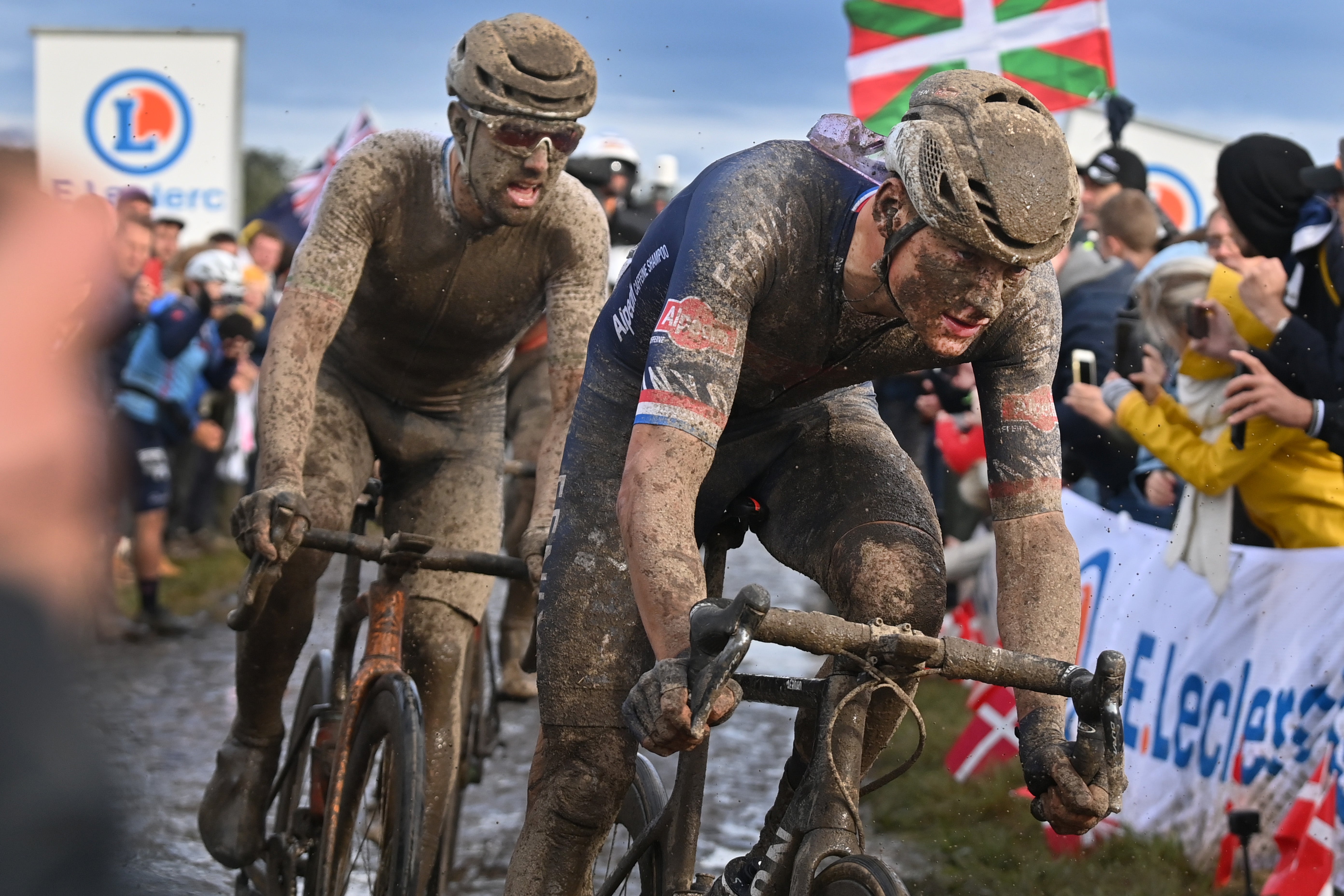 Mathieu van der Poel (front) and Sonny Colbrelli