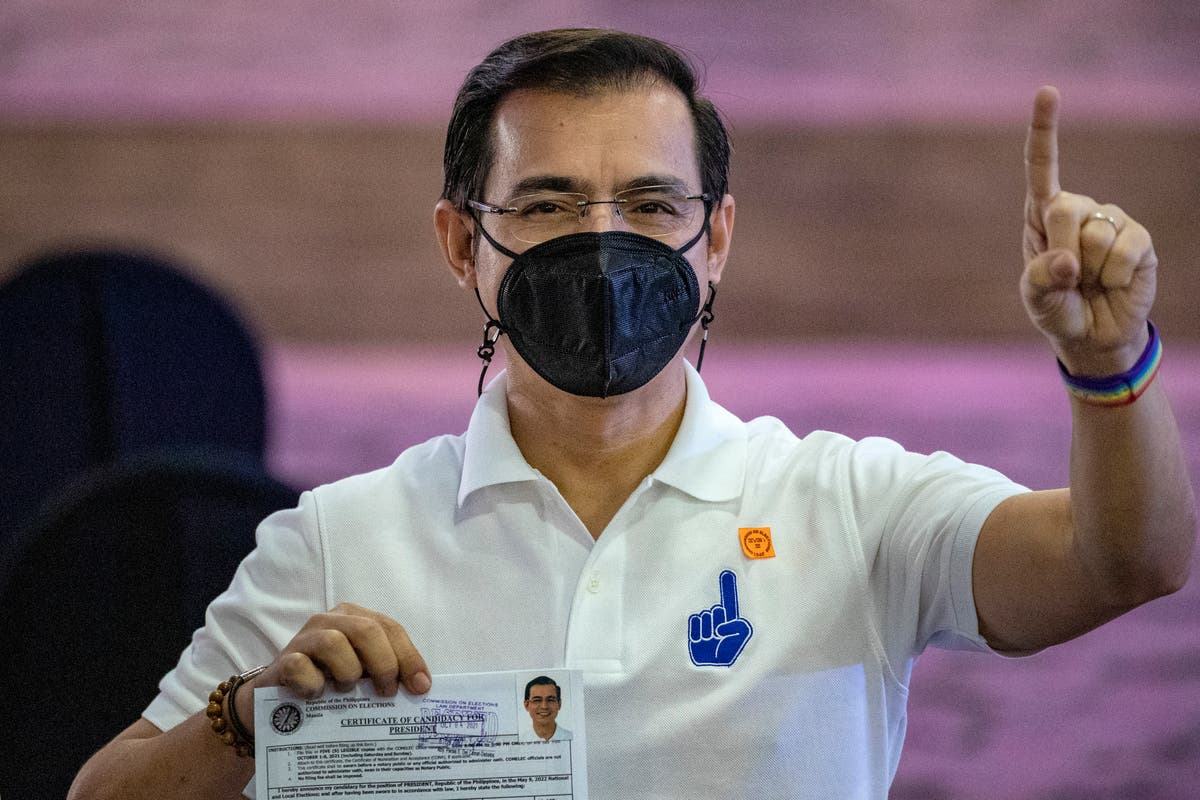 Manila mayor formalizes bid for Philippine presidency