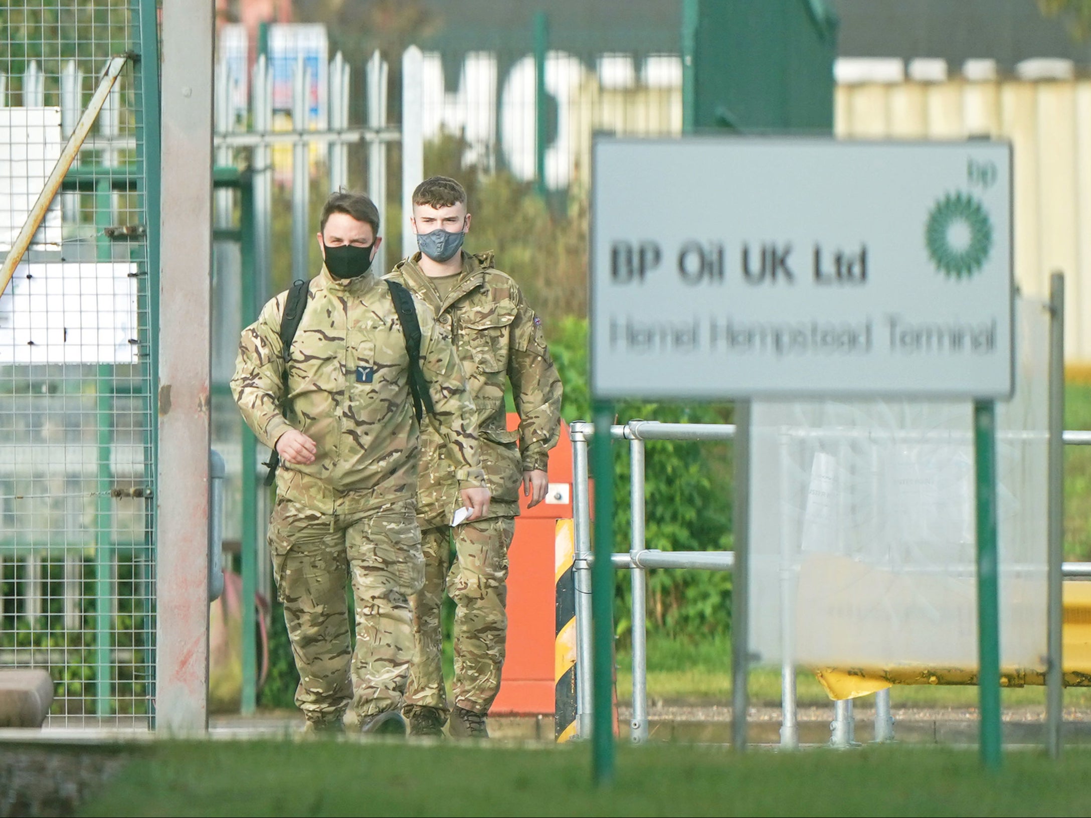 Members of the armed forces at Buncefield oil depot