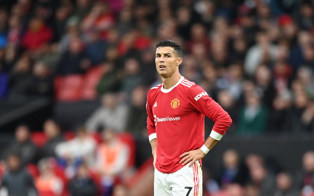 Cristiano Ronaldo: Gary Neville tells Ole Gunnar Solskjaer to ‘have a word’ with forward over Everton reaction