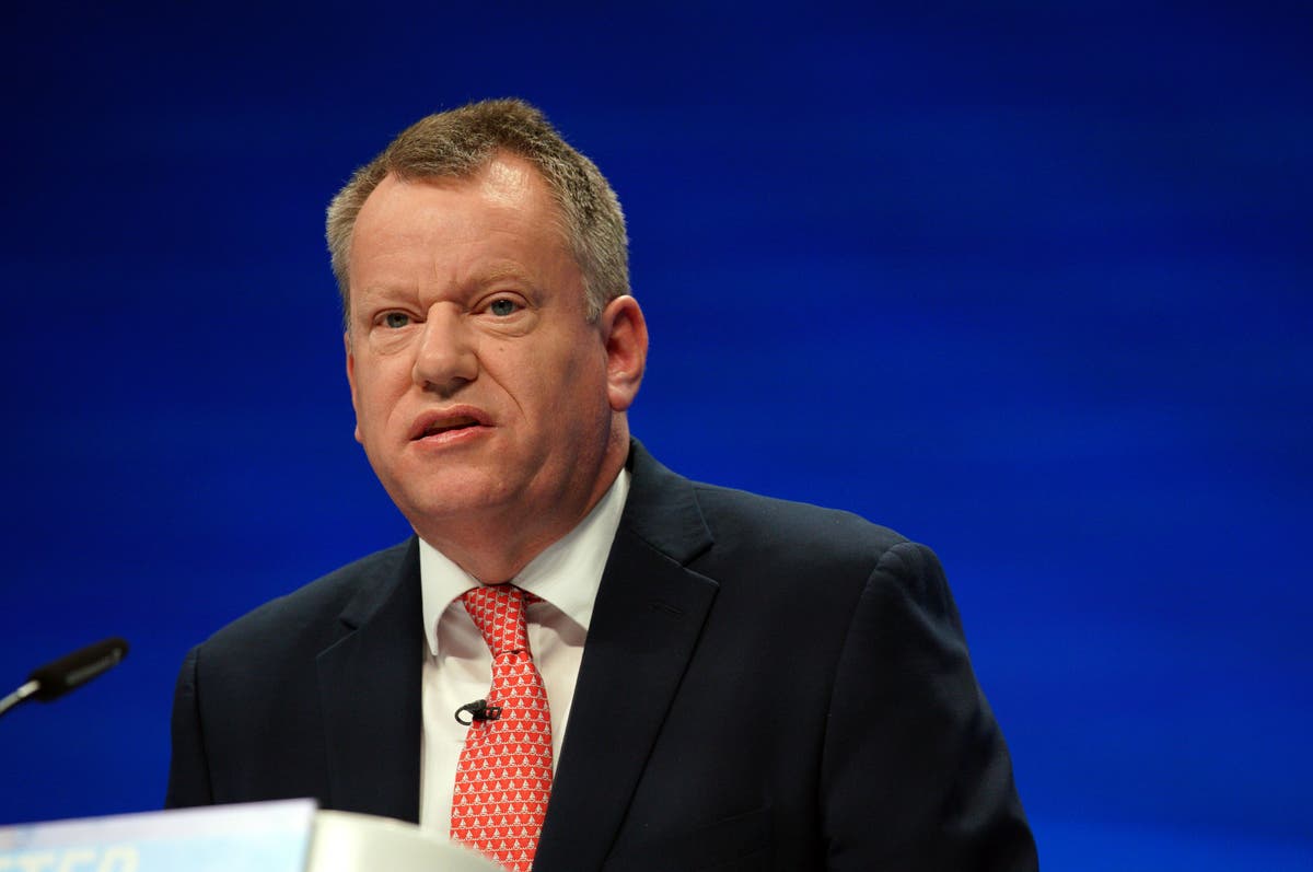 Brexit minister repeats threat to pull plug on Northern Ireland deal after EU shrug