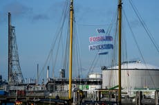 Activists call for EU ban on fossil fuel advertising