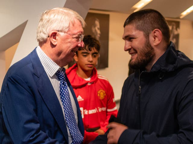 <p>Sir Alex Ferguson meets with Khabib Nurmagomedov</p>
