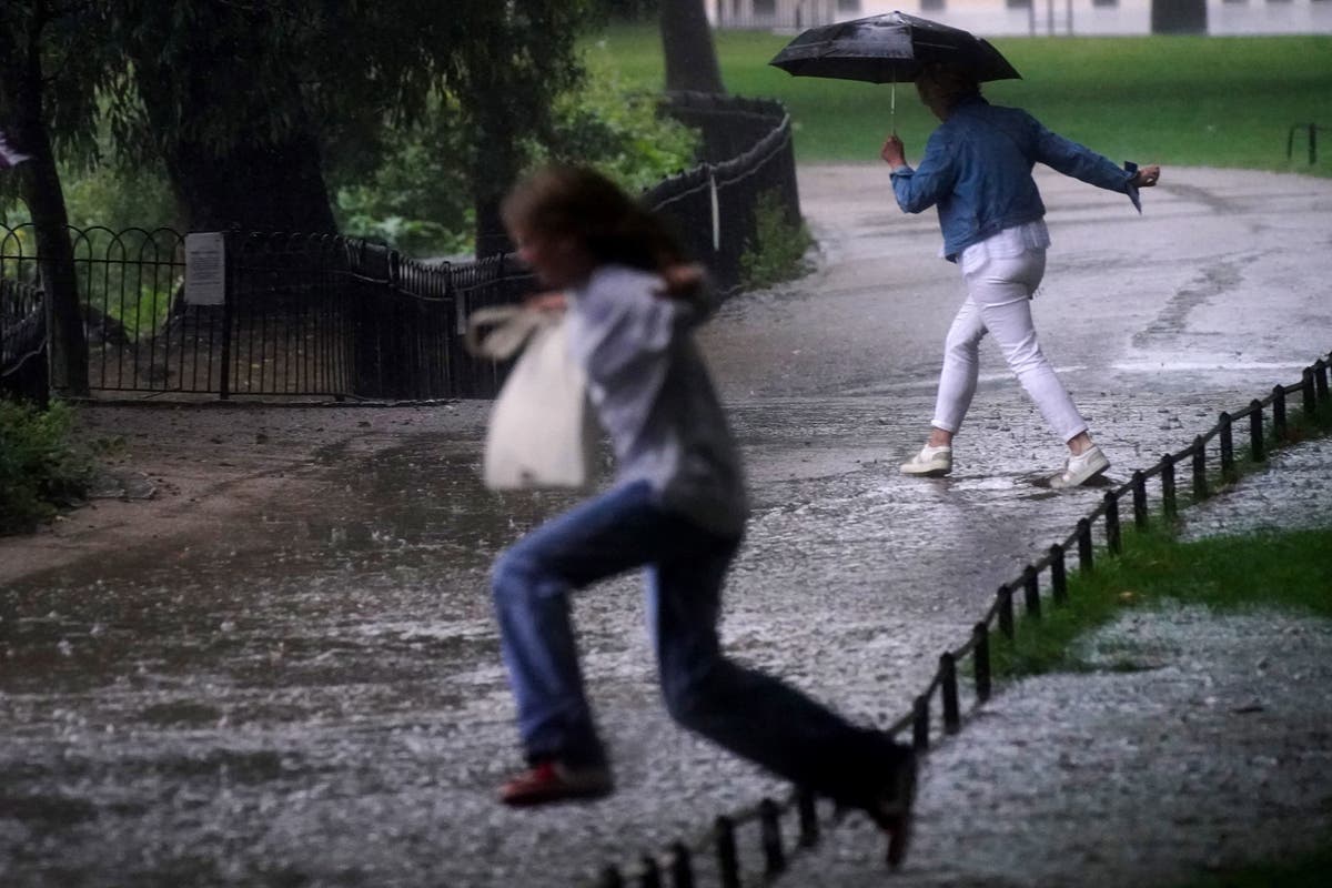 London flooding news: Climate emergency ‘on our doorstep’, warns Sadiq Khan after torrential downpour London flooding news: Climate emergency ‘on our doorstep’, warns Sadiq Khan after torrential downpour