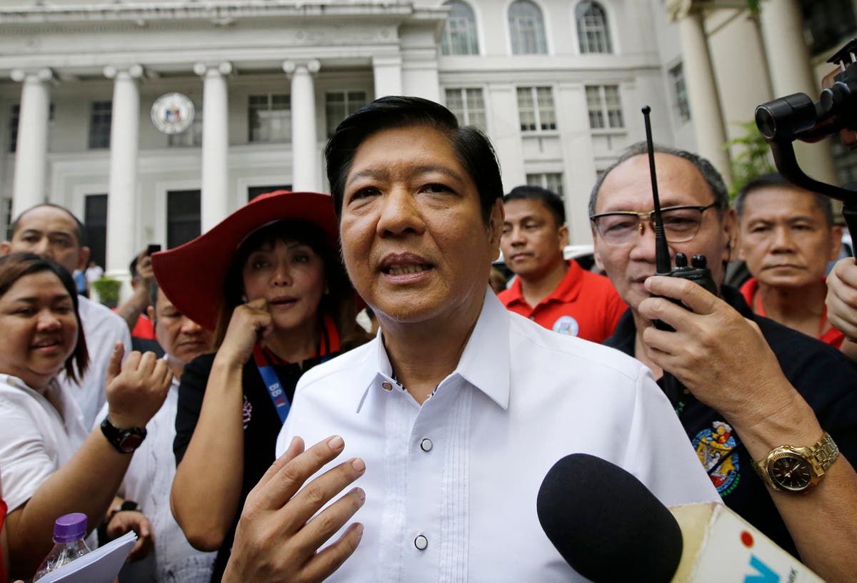 Son of ousted Philippine dictator to seek presidency 