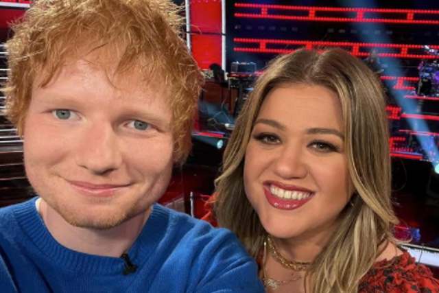 <p>Ed Sheeran with Kelly Clarkson on the set of ‘The Voice US'</p>