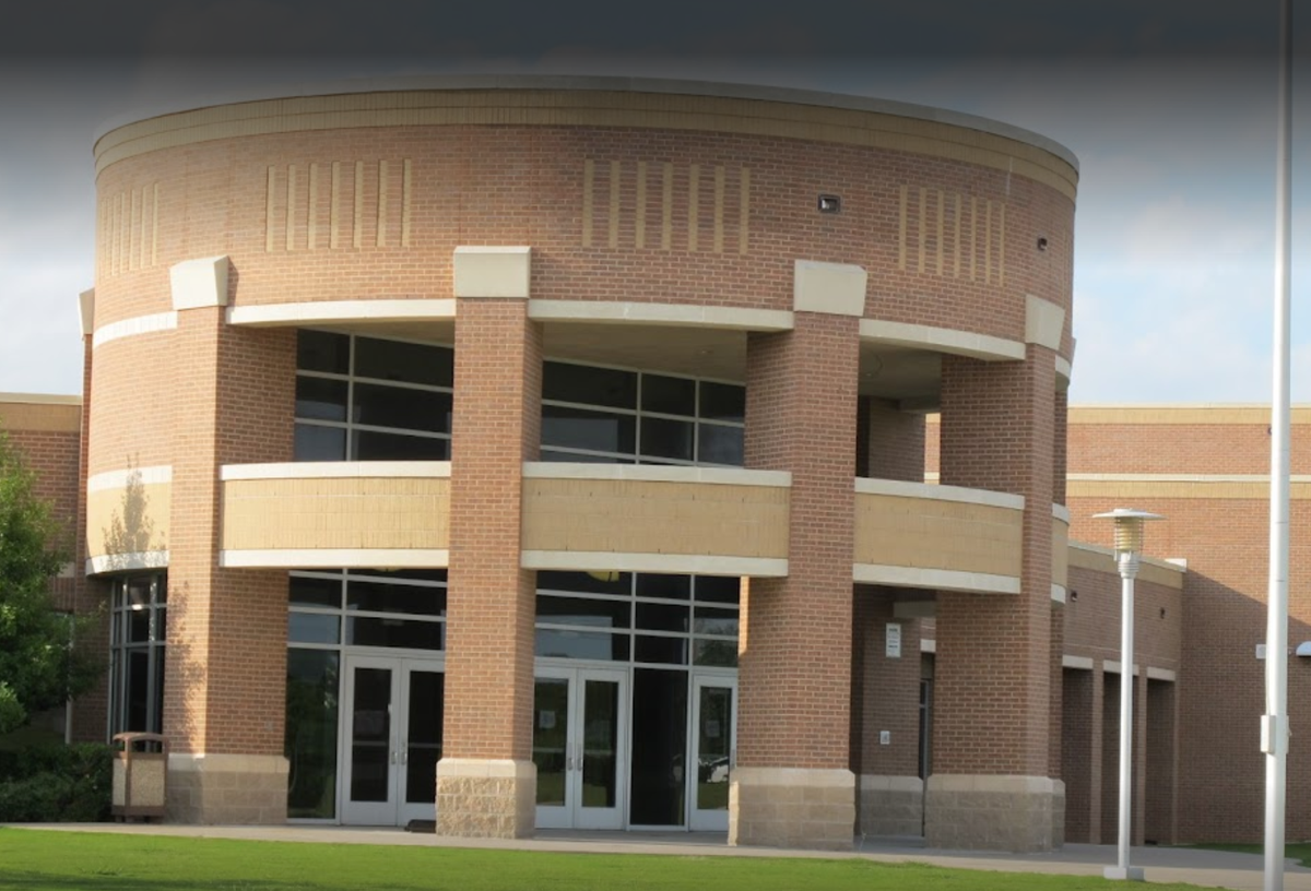 Timberview school shooting - live: &lsquo;All clear&rsquo; after shooter injures multiple people in Arlington, Texas