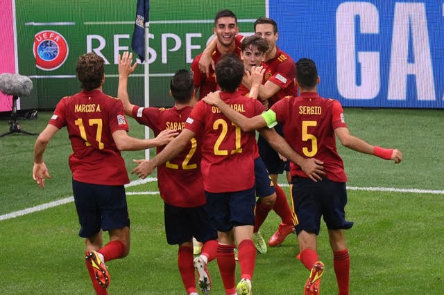 <p>Spain celebrate Ferran Torres’ second goal</p>