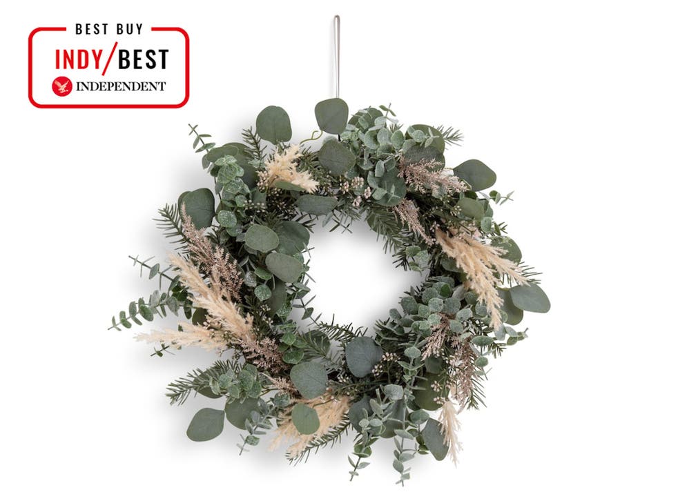 48+ Pictures Of Christmas Wreaths 2021