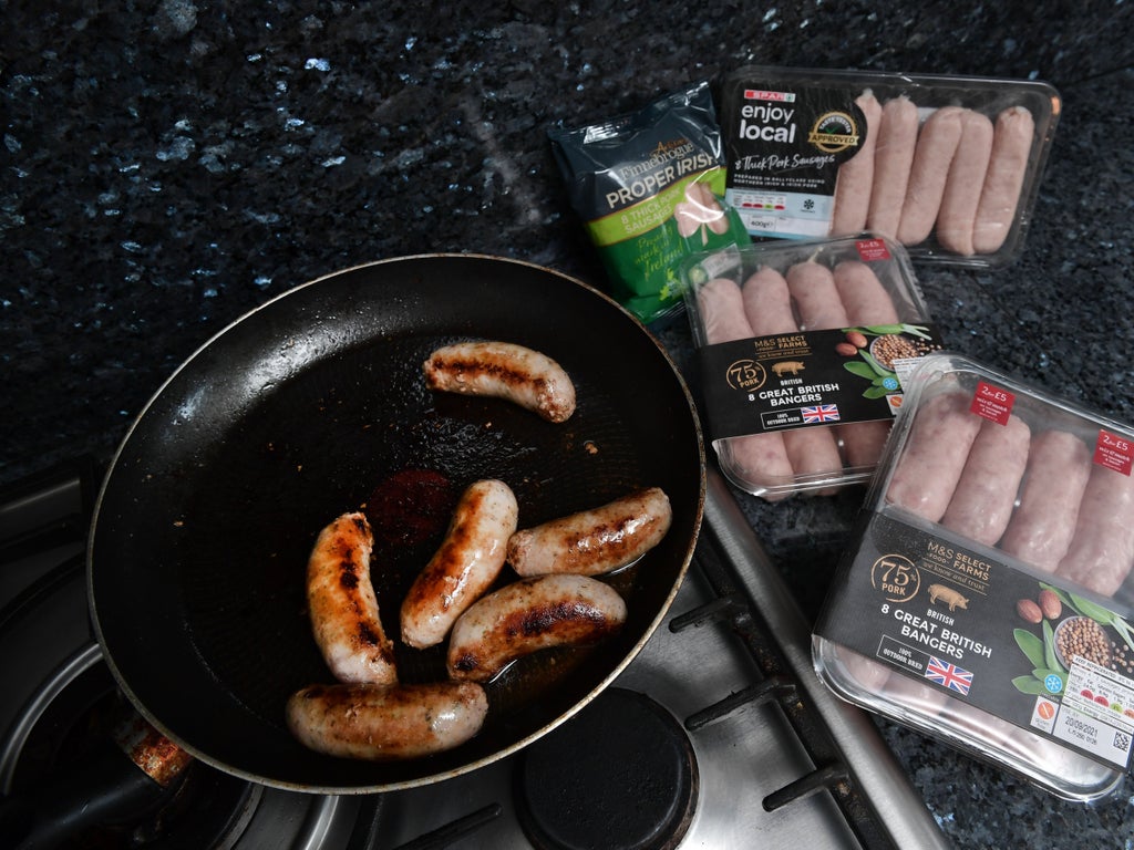 Sausage wars: EU to lift ban on British bangers to smooth Northern Ireland talks, reports say