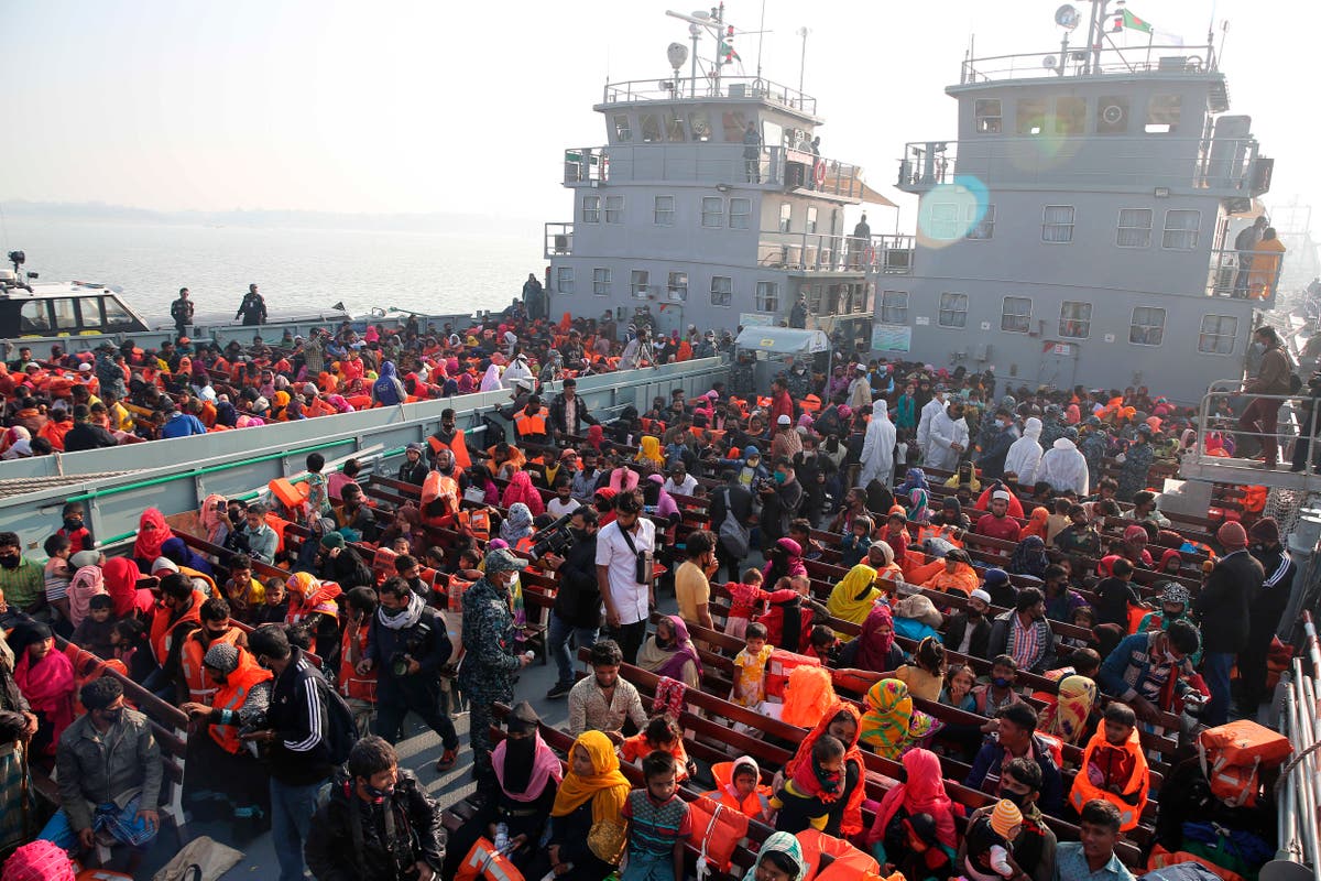 UN, Bangladesh sign deal to aid Rohingya relocated to island UN, Bangladesh sign deal to aid Rohingya relocated to island