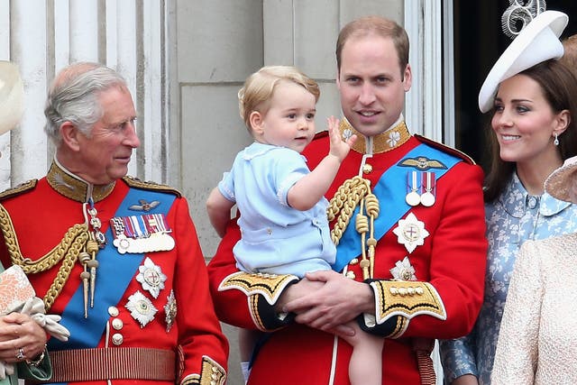 Príncipe Carlos, Príncipe George, Príncipe William y Kate Middleton en 2015