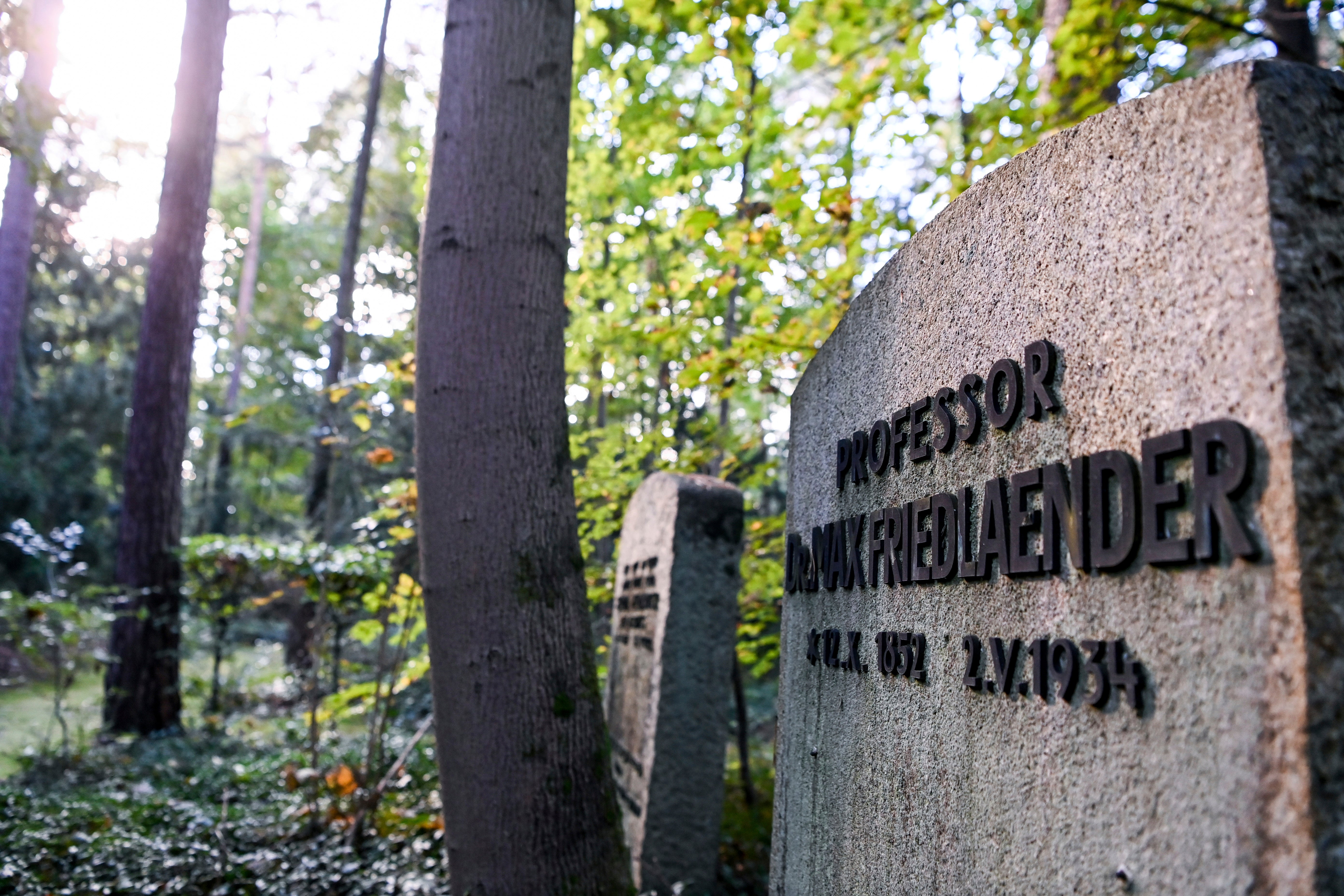This 12 October 2021 taken photo shows the grave of Max Friedlaender, a musicologist of Jewish faith at the Suedwestkirchhof Stahnsdorf, Germany. The German government's top official against antisemitism on Wednesday criticized the burial of a Holocaust denier on the former gravesite of a known Jewish musicologist