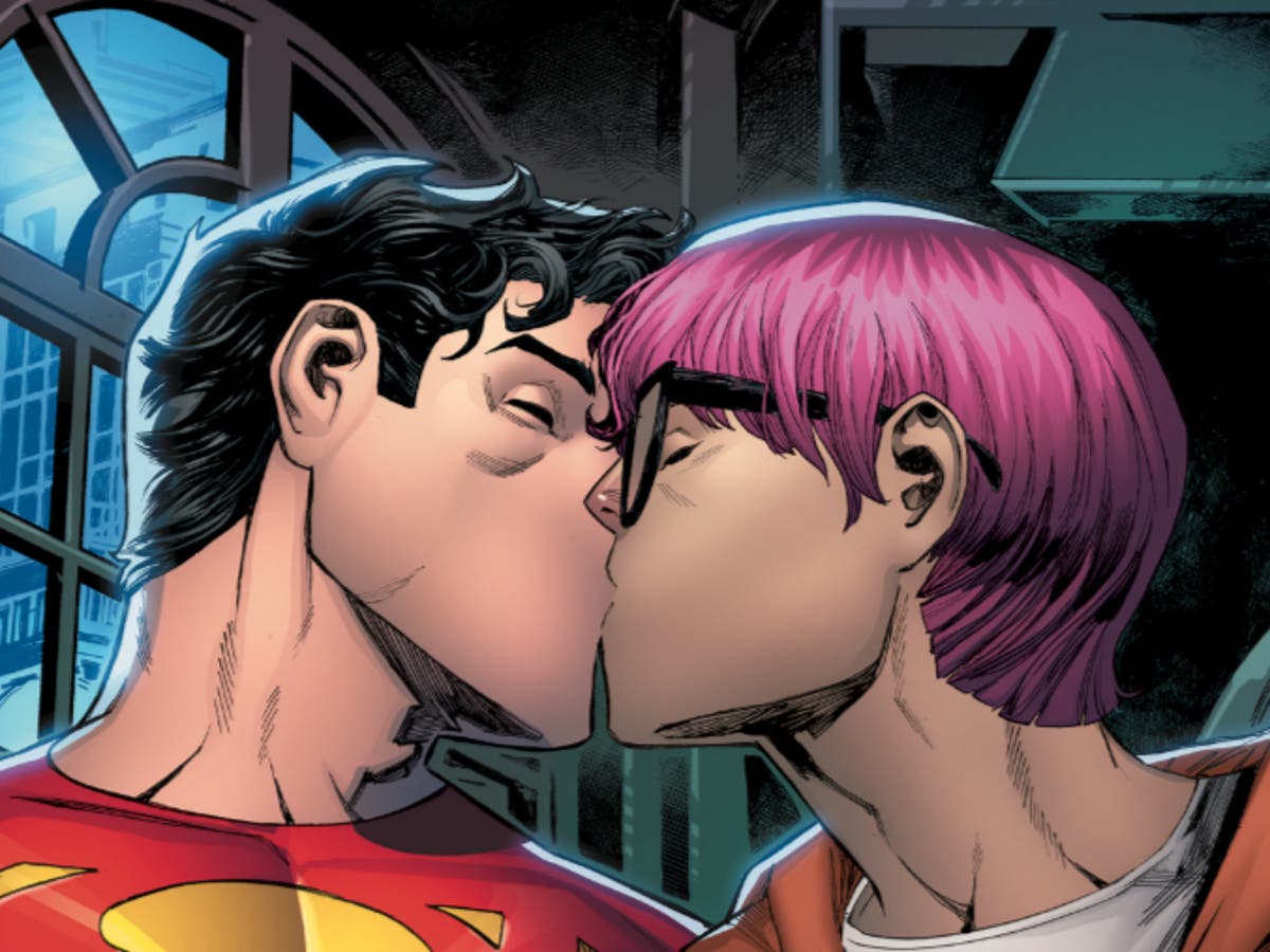 Superman actor Dean Cain calls out DC for making superhero bisexual Superman actor Dean Cain calls out DC for making superhero bisexual