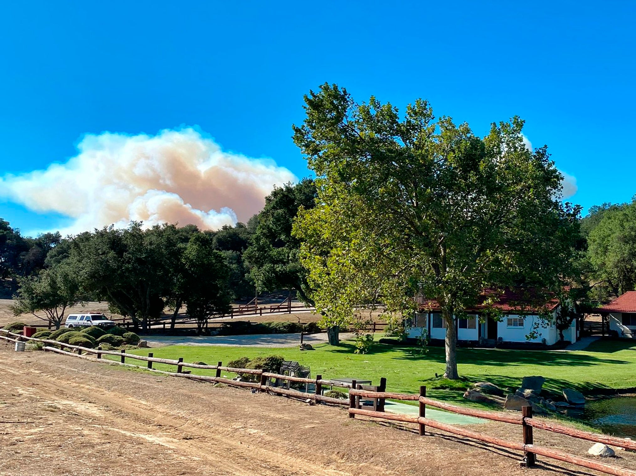 <p>El incendio en la costa del condado de Santa Bárbara estaba ardiendo cerca del Rancho del Cielo, un rancho que anteriormente era propiedad de Reagan y Nancy Reagan. </p>